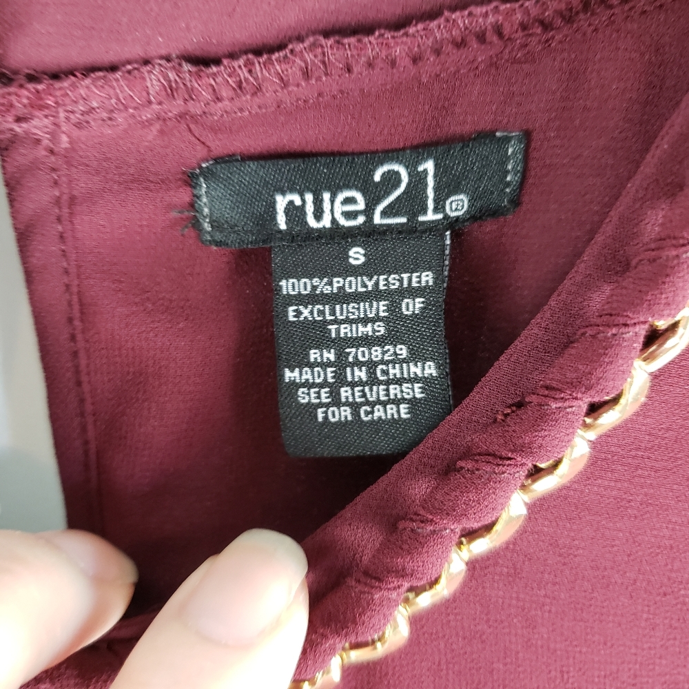 Rue21 Burgundy Gold Pleated Long Sleeve Blouse S - Picture 6 of 7